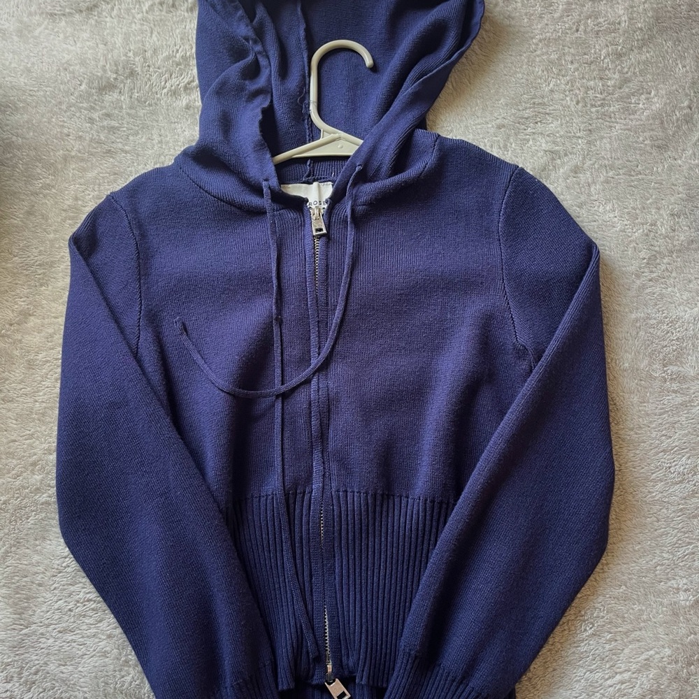 Cropped hooded zip-up (M)